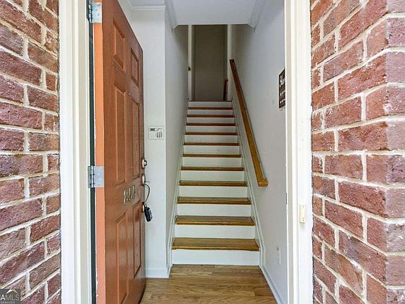 5th image of 855 Commonwealth Ave SE