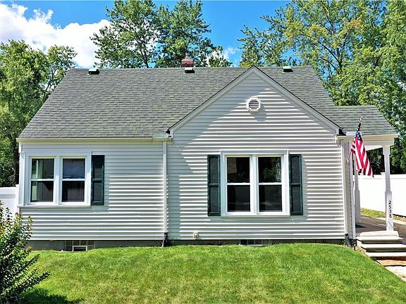 2nd image of 2538 26th St