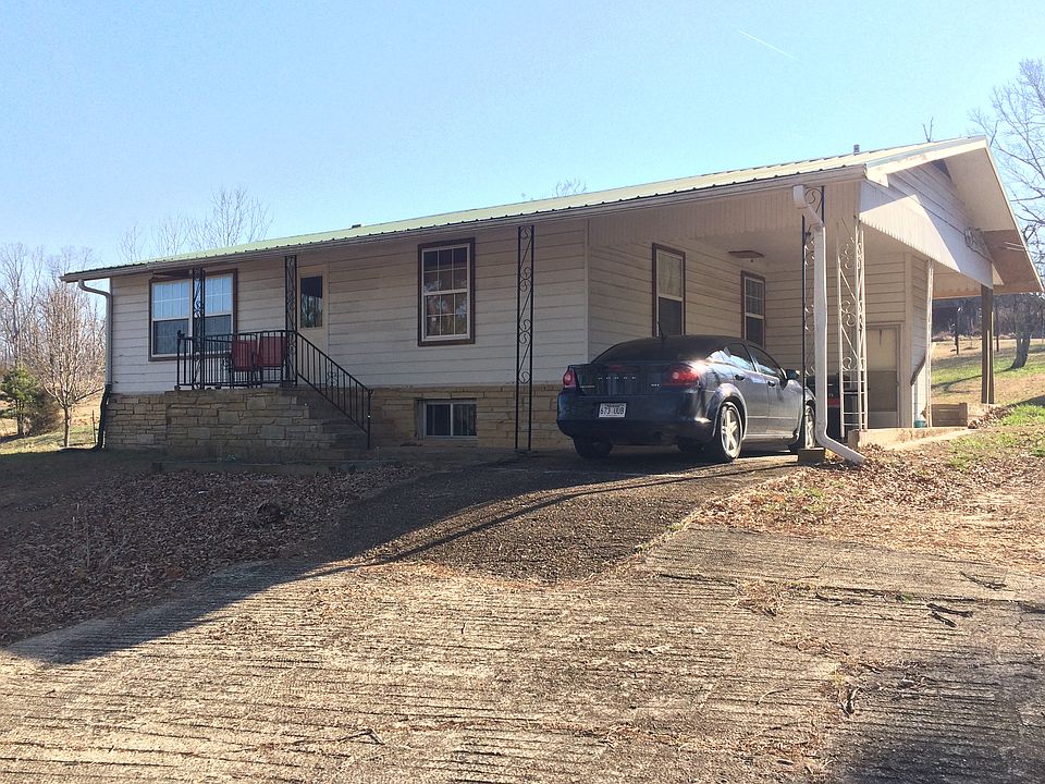 1st image of 875 S 1st St