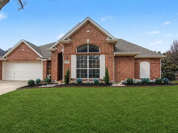 319 Lakewood Dr, Trophy Club, TX 76262