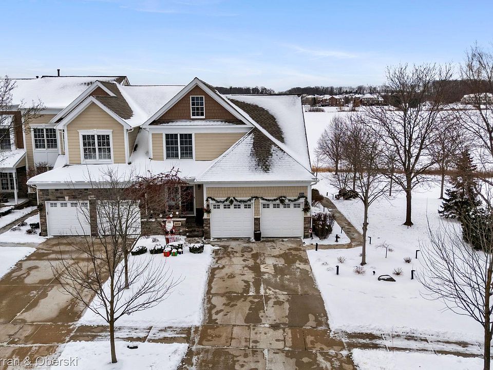 1st image of 26024 Island Lake Dr