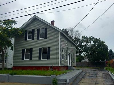 21 Webb St, Pawtucket, RI, 02860