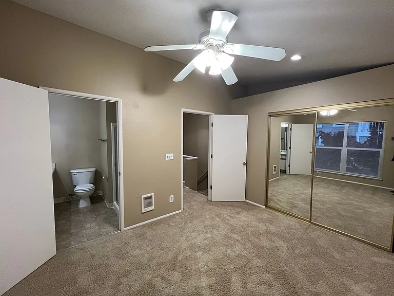 Goose Hollow Townhomes — Photo 15