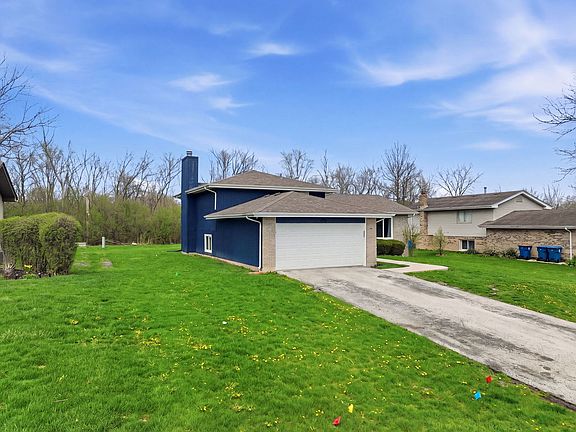 3rd image of 3494 Fairway Dr