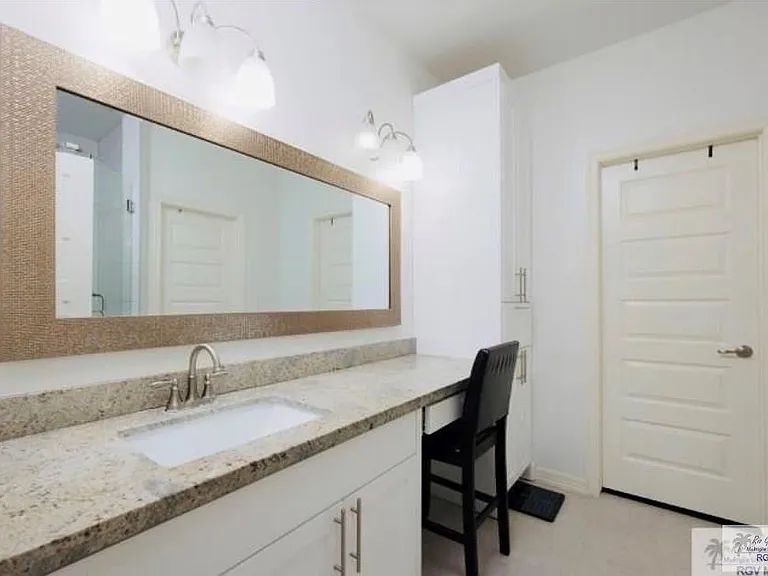 5807 Buckeye Ct — Photo 14