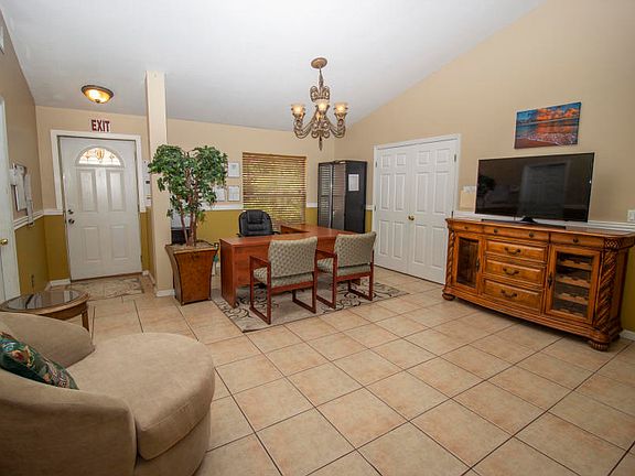 3rd image of 226 SE Verada Ave