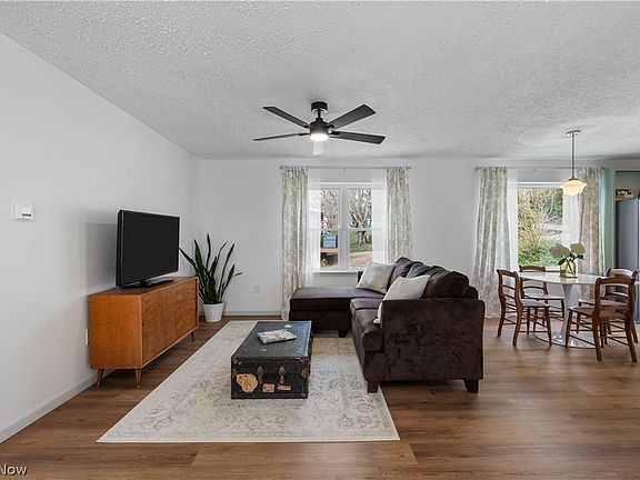 5th image of 142 Smith St