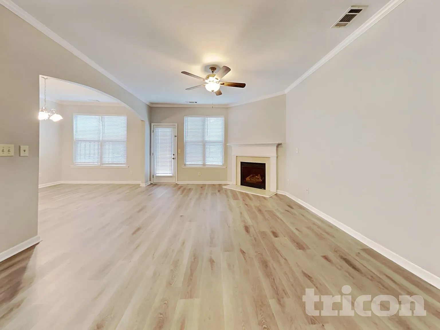 133 Sunset Lane Woodstock GA — Photo 3