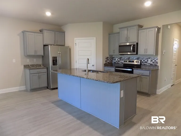 22928 Lieutenant Ave — Photo 22