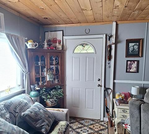 4th image of 180 Walker Rd