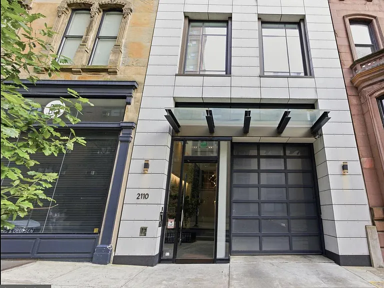 2110 Walnut St #301 — Photo 32