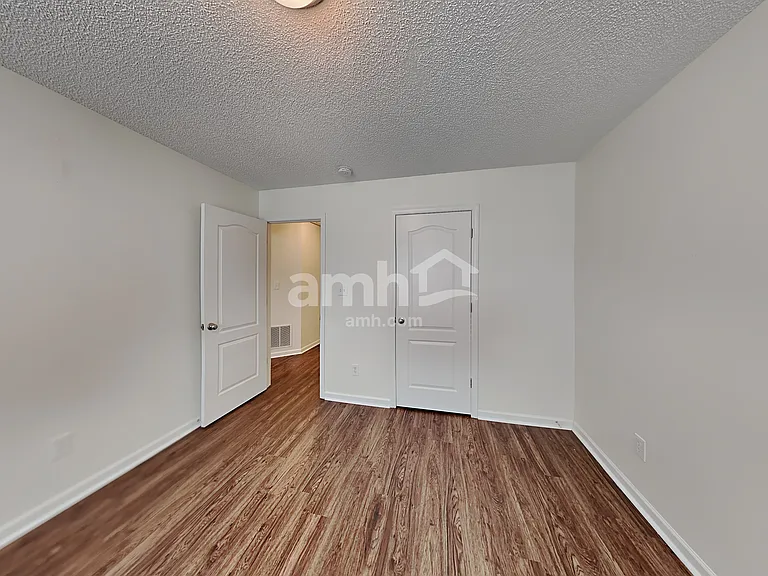 361 Whitney Ln — Photo 17