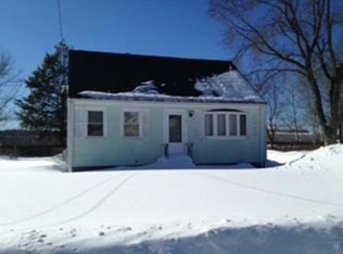 2 Lynn Ave, Plainville, MA 02762