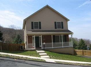 830 Hayes St, Bethlehem, PA 18015