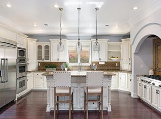 439 Catalina Dr, Newport Beach, CA 92663