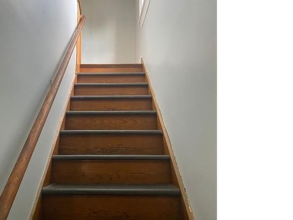 4th image of 1207 Amanda Pl #2