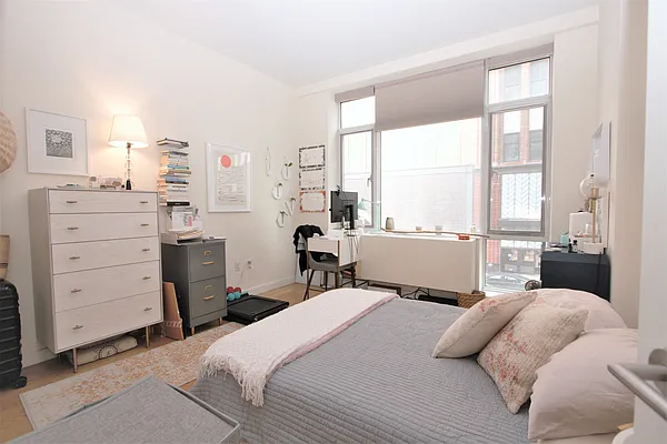Rented by R New York | media 17