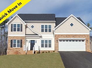 1045 Lochwood Hill Dr, Goode, VA 24556