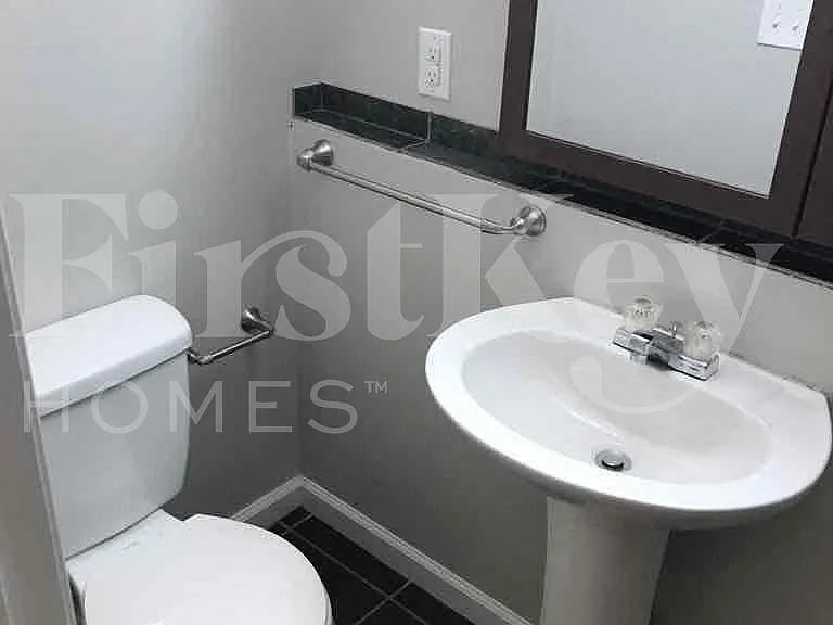 4800 N Wallace Ave — Photo 11