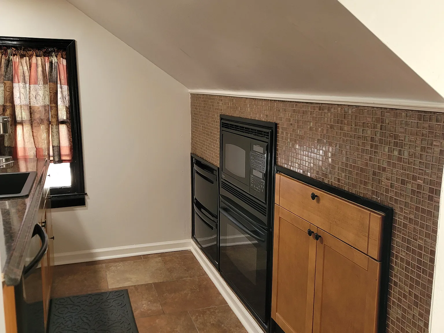 2137 Madison Ave — Photo 4