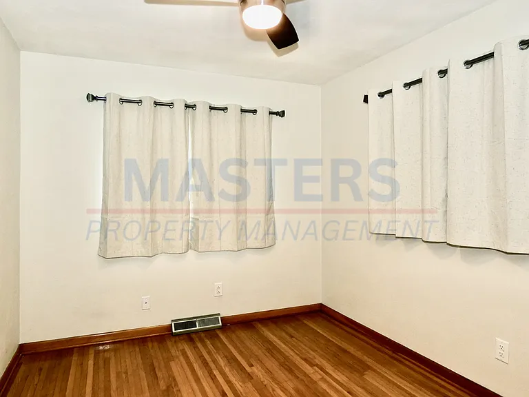1028 Rosedale St — Photo 14