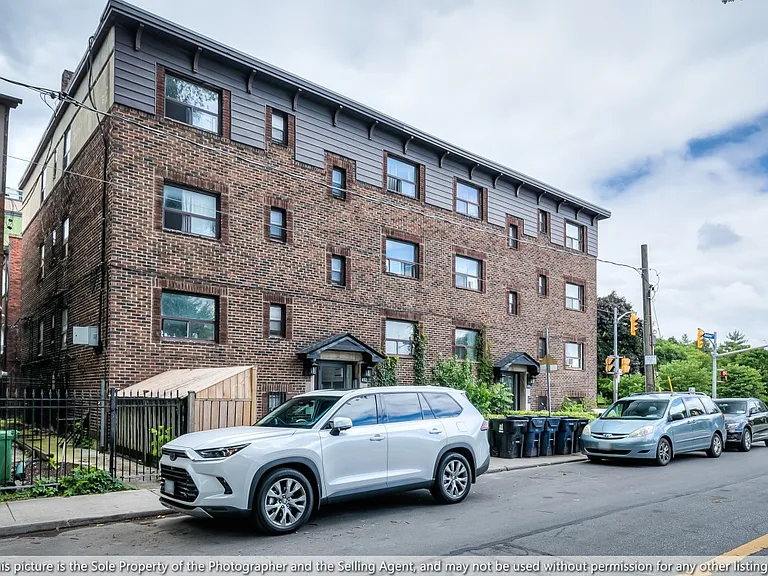 492 Montrose Ave #26 — Photo 14