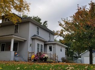 220 W Beech St, Muscoda, WI 53573