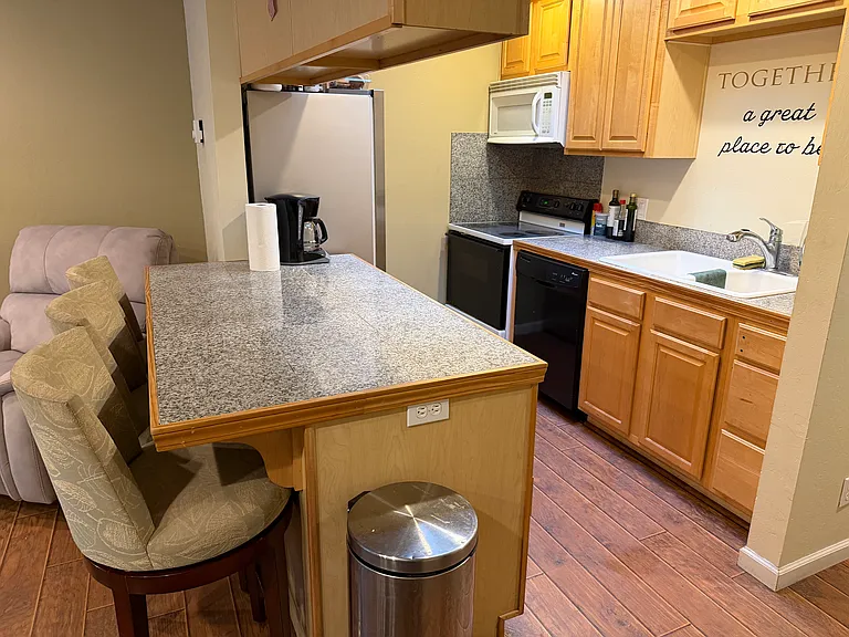 825 Southwood Blvd #11 — Photo 13