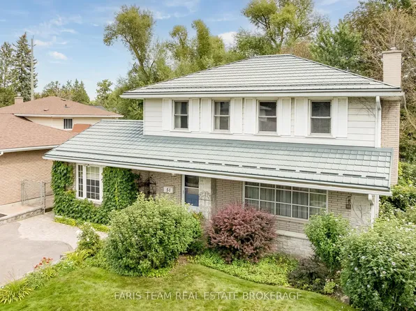 51 Davies Cres, Barrie, ON L4M 2M4