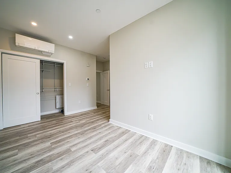 10 Blackwood St #114 — Photo 8