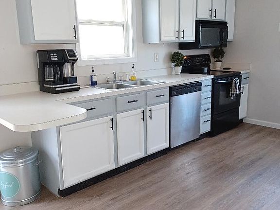 2nd image of 204 Larch Pl