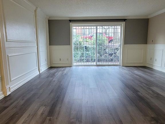 2nd image of 415 N I St #102