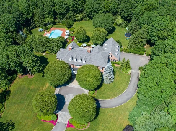 6 Orchard Lane, Old Westbury, NY 11568