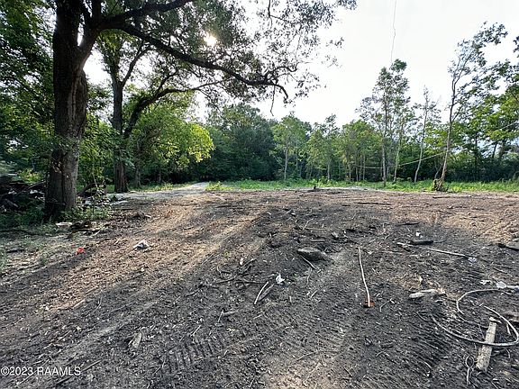 3rd image of Pershing Hwy