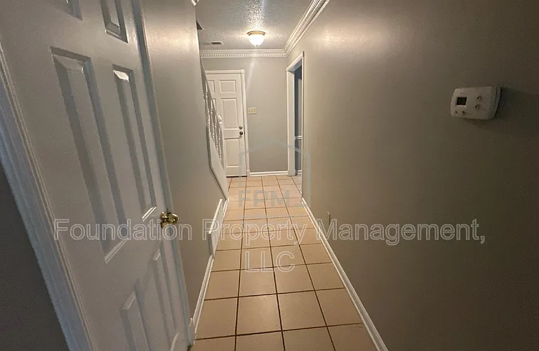 8559 Chippingham Dr — Photo 8