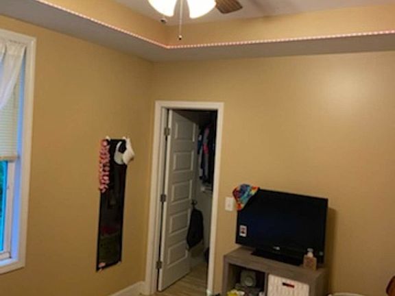 5th image of 65 Lincoln Ave