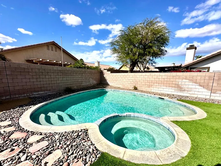 78780 Birchcrest Cir — Photo 38