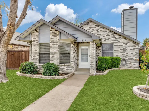 1338 Maplewood Dr, Lewisville, TX 75067