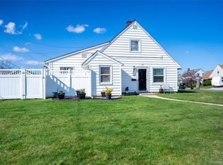 23 Bent Lane, Levittown, NY