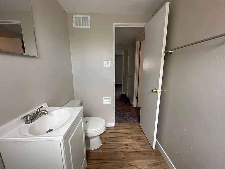 2561 Jellison St #2561 — Photo 14