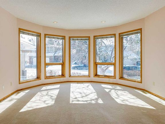 5th image of 420 SE Hawkview Manor Cir NW