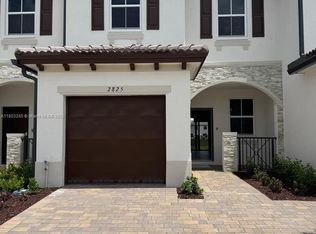 2825 SE 25th Dr, Homestead, FL 33033
