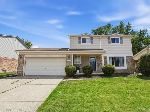 17592 Knollwood Dr, Clinton Township, MI 48038