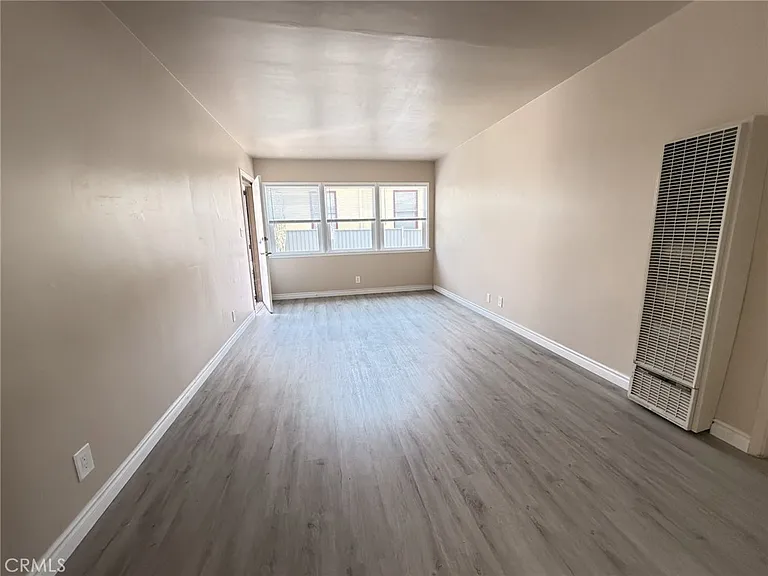 2431 W Beverly Blvd — Photo 3