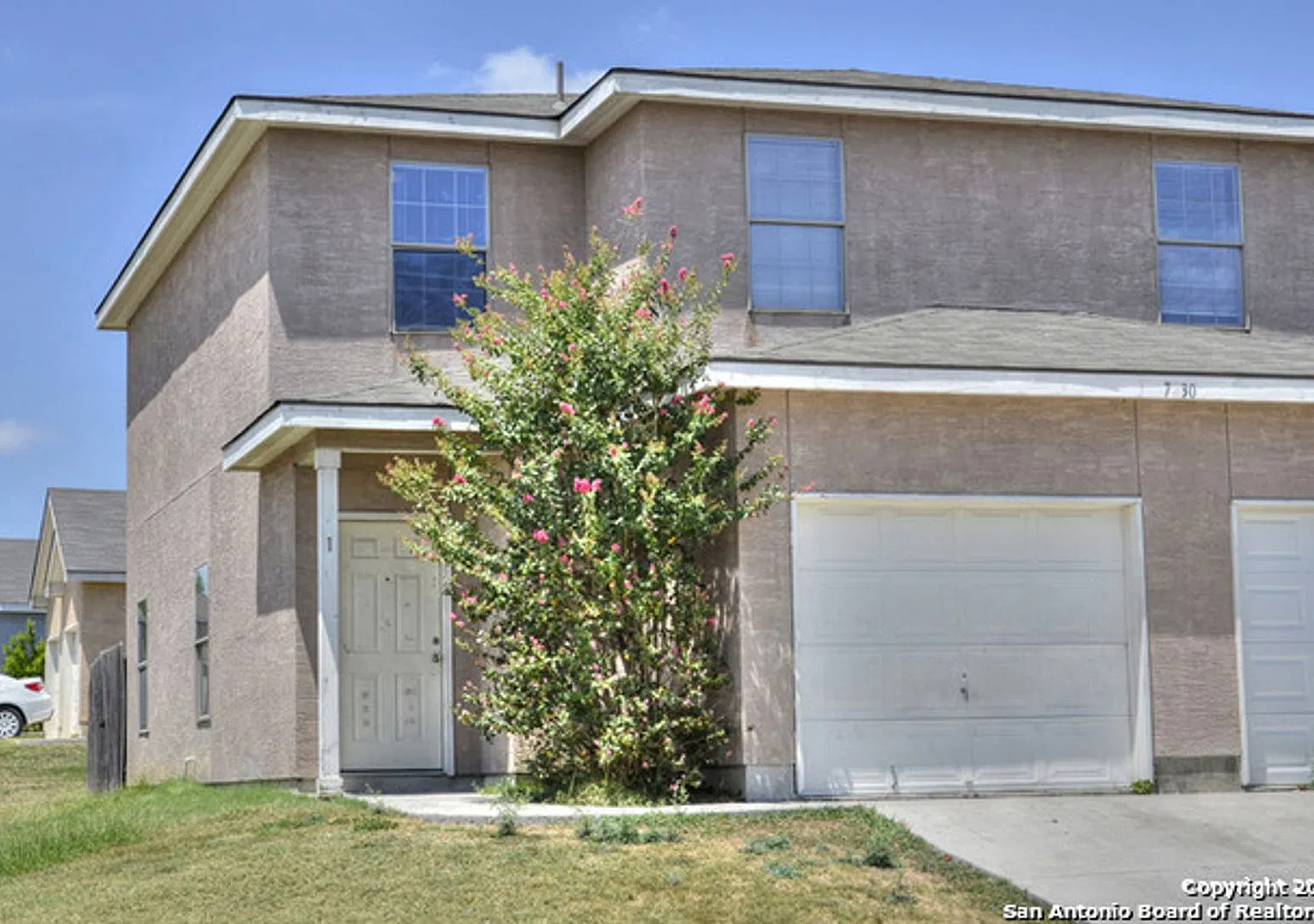 3 Bedroom/2.5 Bath Woodlake Golf Way Subdivision — Photo 2
