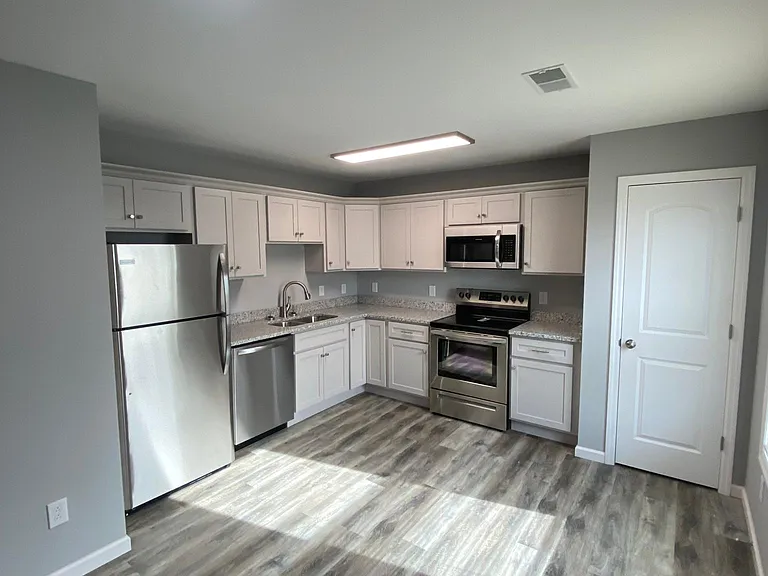 742 Ridgeview Dr — Photo 14