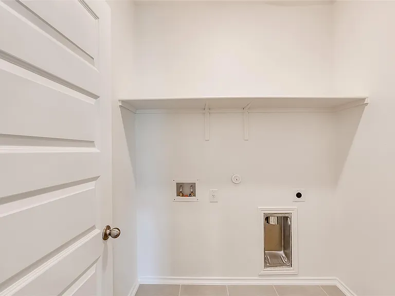 105 Clematis Ct — Photo 24