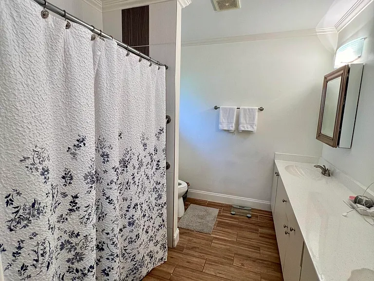 4075 Palm Forest Dr N — Photo 20