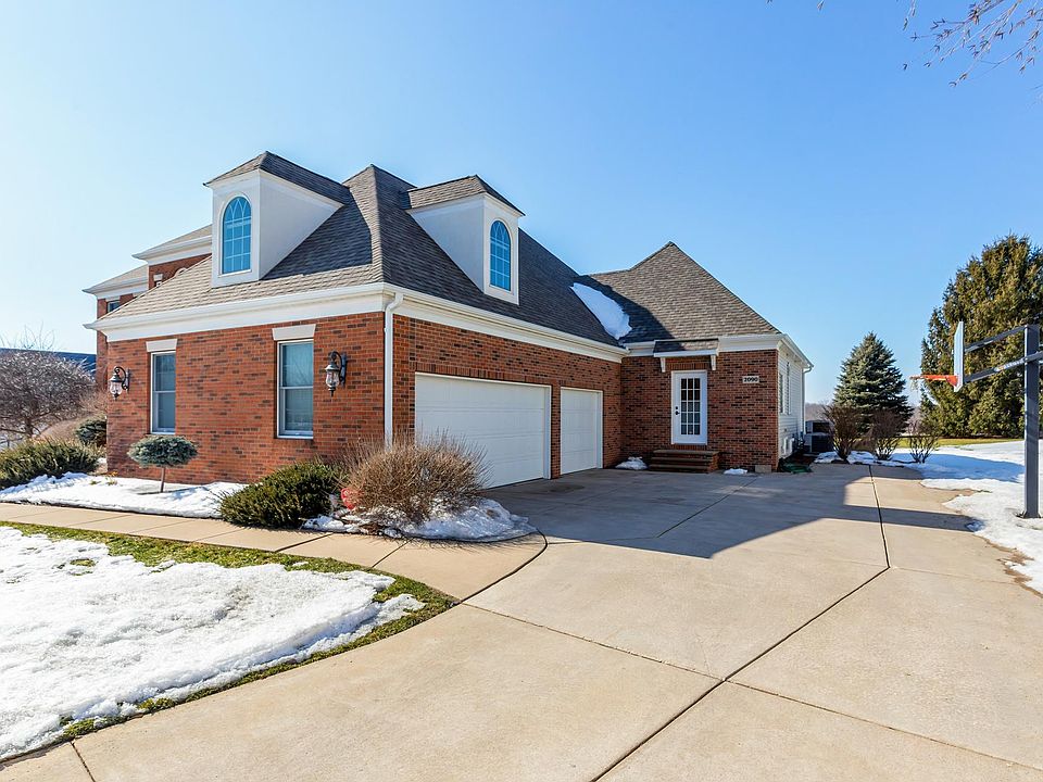 2090 Lundy Ln, Bettendorf, IA 52722 Zillow