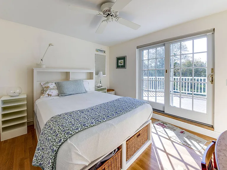 52 Ocean Ave — Photo 22